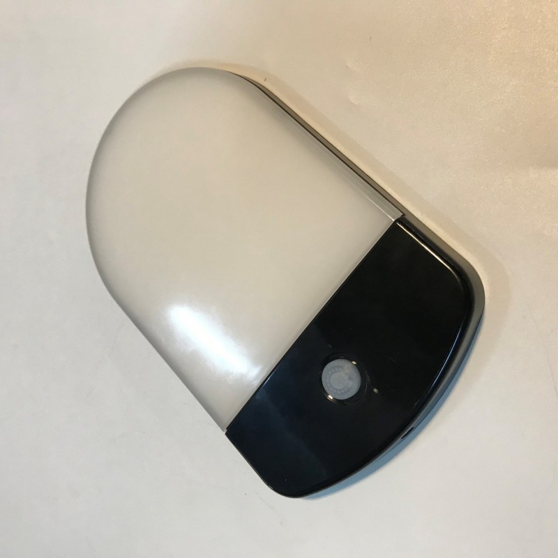 Paano pumili ng pinakamahusay na mga ilaw ng kotse ng caravan para sa iyong sasakyan?